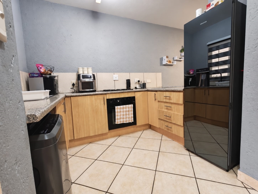 2 Bedroom Property for Sale in Waterval East North West
